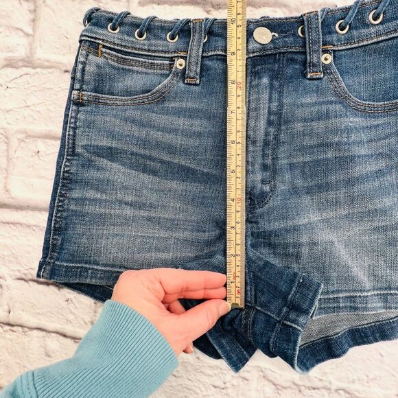 Abercrombie & Fitch Shorts Womans 2/26 Denim High Rise Lace Grommet Detail - Picture 6 of 8